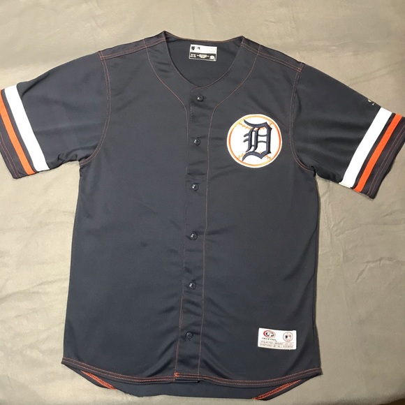 detroit tigers button up jersey